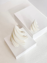 將圖片載入圖庫檢視器 Abstract Christmas Tree Candle - Large