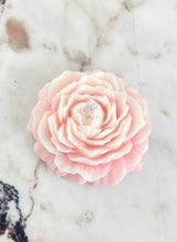 將圖片載入圖庫檢視器 Blooming Peony Candle  - Medium