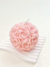 Load image into Gallery viewer, Round Rose Bouquet Candle 大花球蠟燭
