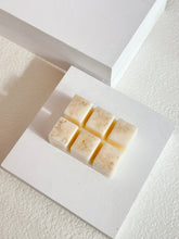 Load image into Gallery viewer, Twinkle Yellow Scented Wax Melts 黃色閃亮蠟磚
