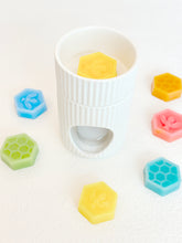 Load image into Gallery viewer, Honeycomb Wax Melts 蜂巢蠟磚 - Small
