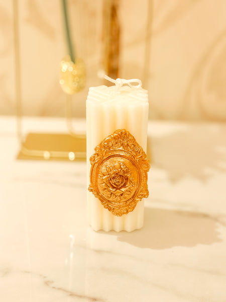 La Rose Cameo Candle - Braided Pillar