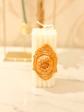 Load image into Gallery viewer, La Rose Cameo Candle - Braided Pillar
