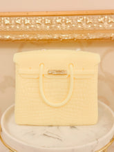 將圖片載入圖庫檢視器 Birkin Handbag Candle 包包蠟燭
